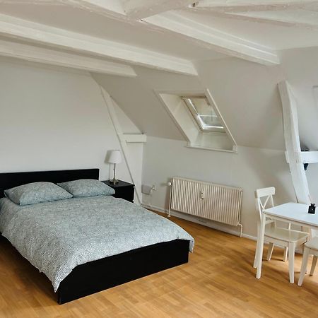 Lovely 1 Room Apartment Aarhus C Bagian luar foto
