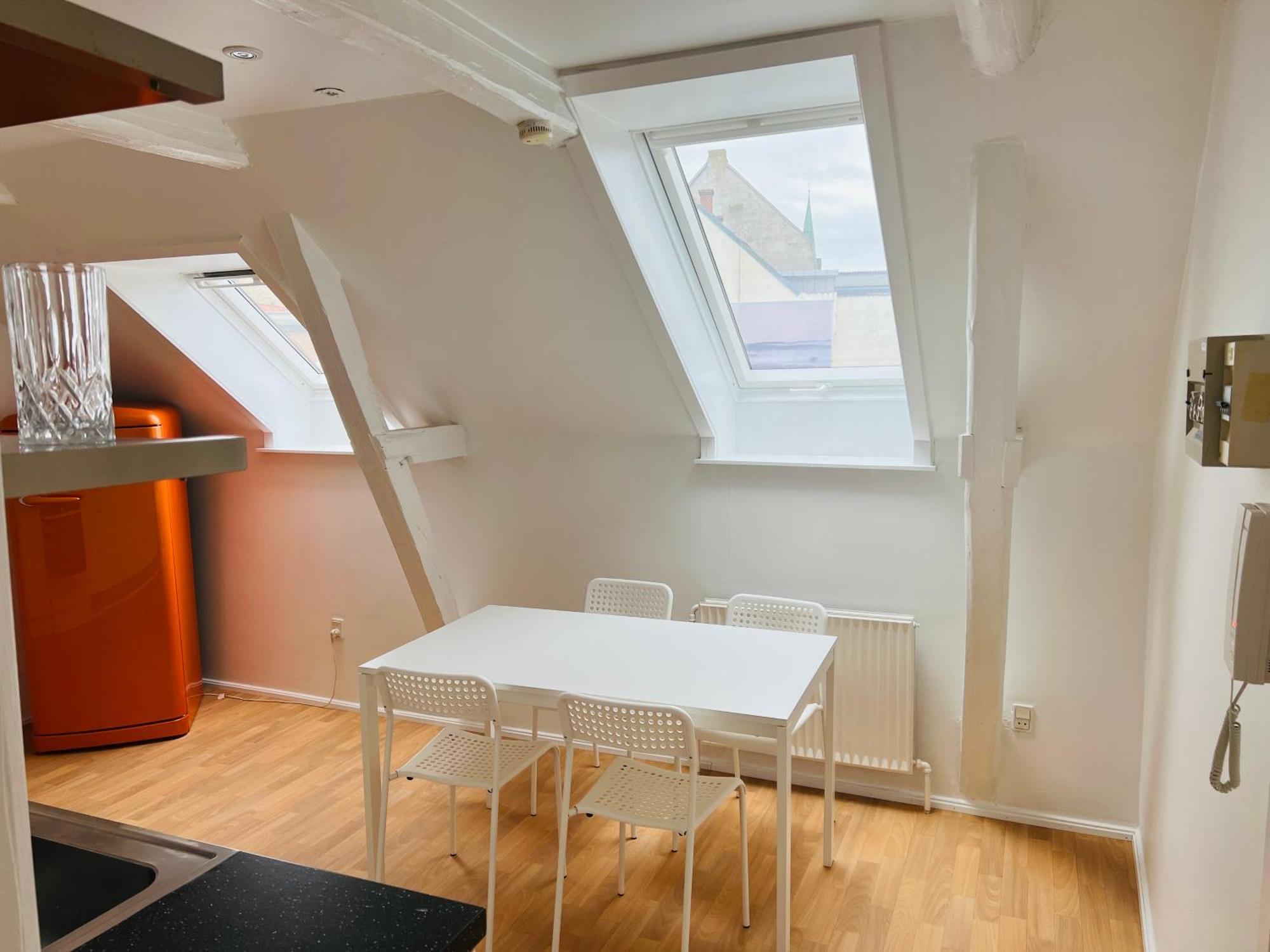 Lovely 1 Room Apartment Aarhus C Bagian luar foto